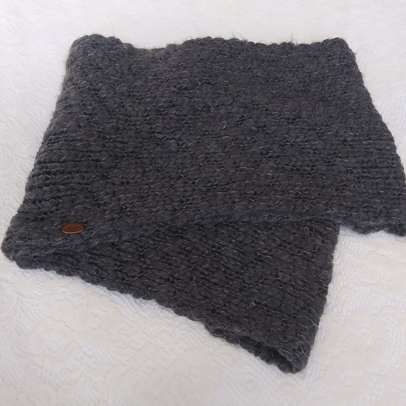 Roxy Chunky Knit Infinity Scarf Grey - Picture 3 of 8